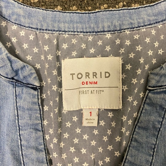 Torrid Drawstring Waist Romper - Medium Wash Chambray Denim Size 1 - Picture 7 of 13